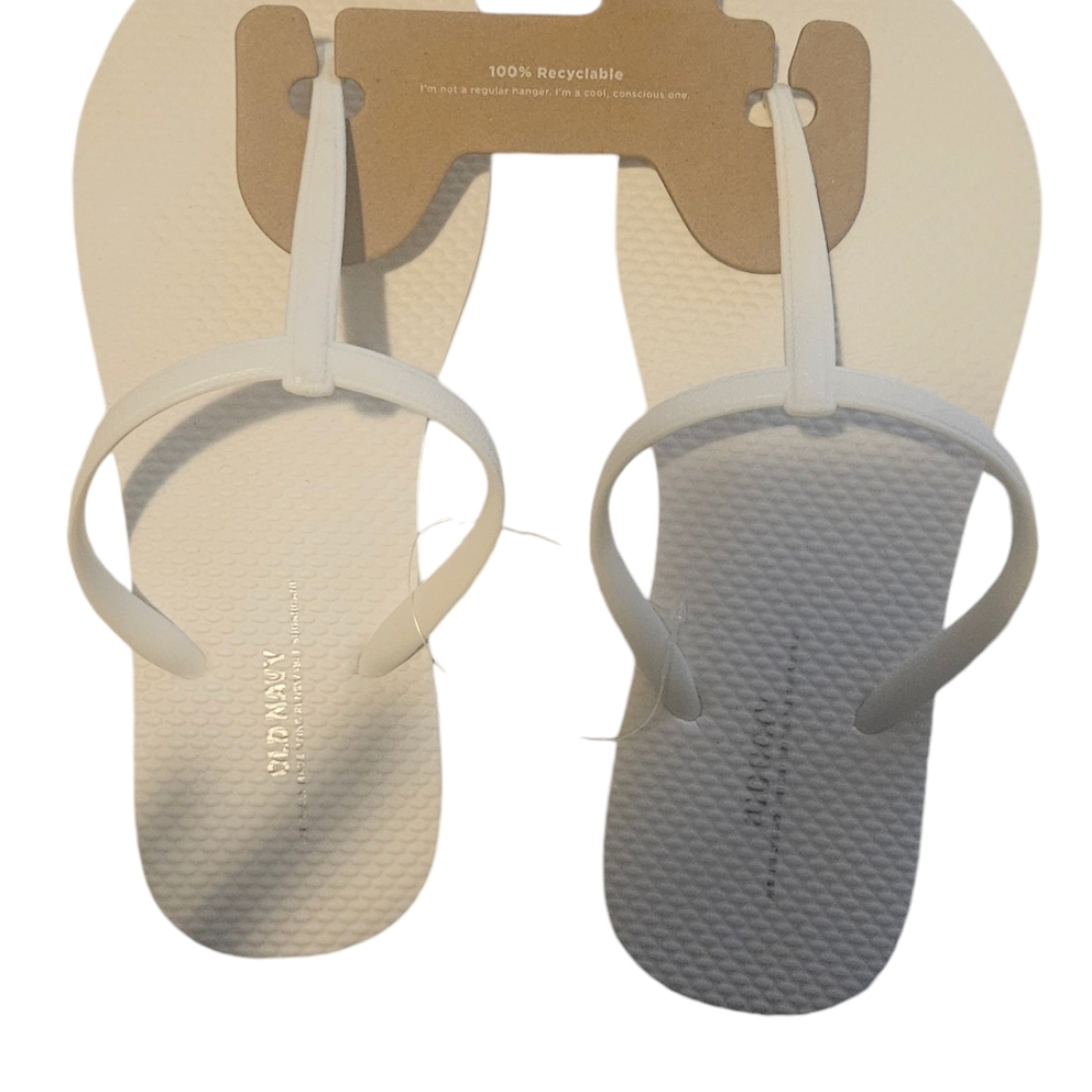 🆕️Old Navy Filp-Flops Size 7